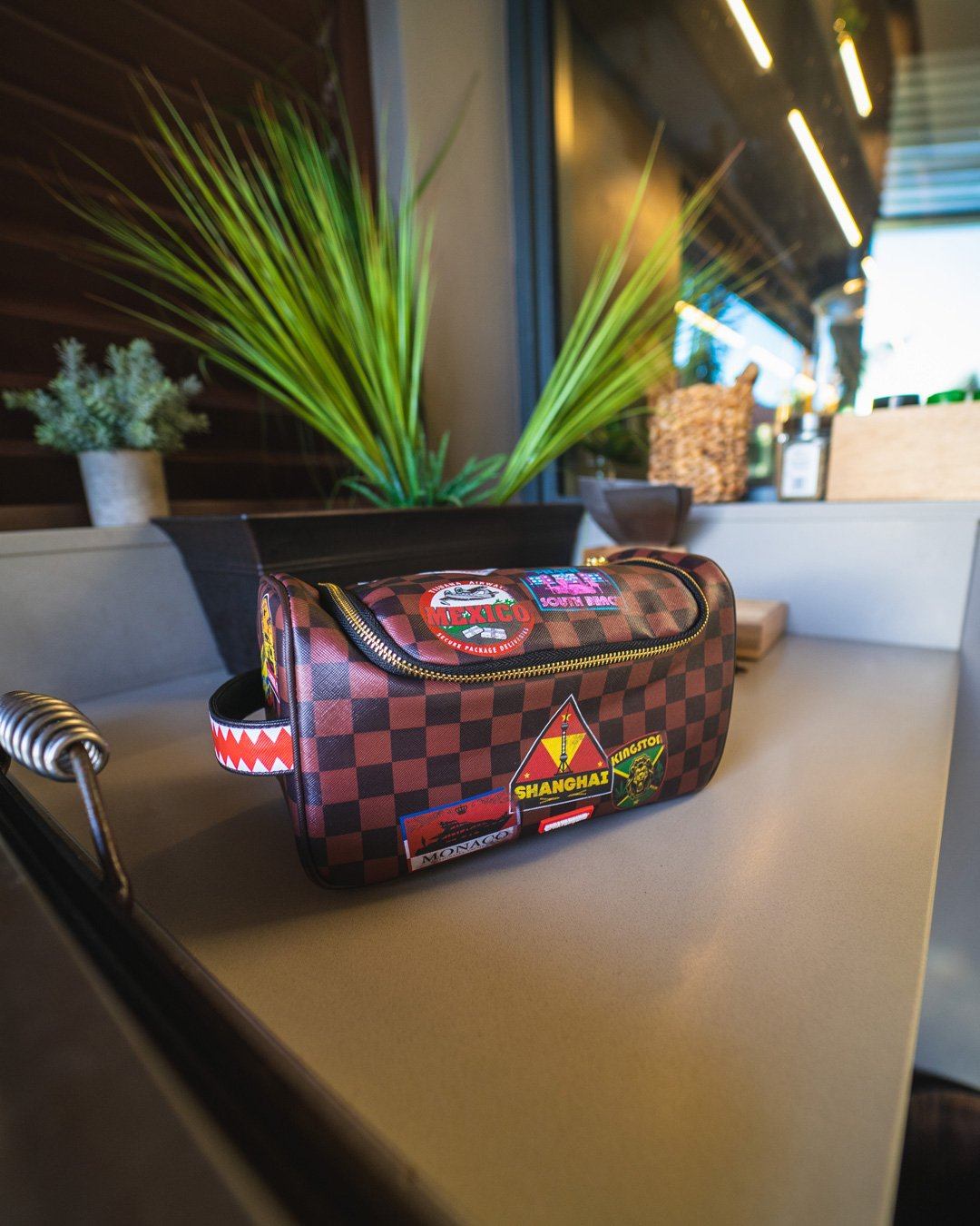 GLOBAL MOGUL TOILETRY BAG